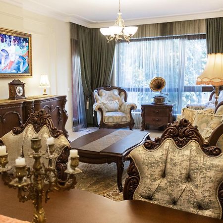 Central Luxury Antique Apartment Varna Exterior foto