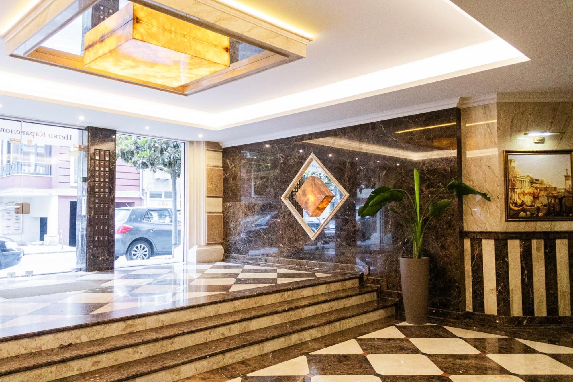 Central Luxury Antique Apartment Varna Exterior foto